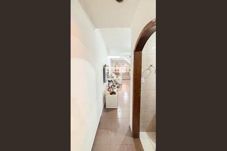 Corredor de casa à venda com 3 quartos, 200m² em Vila Camilópolis, Santo André