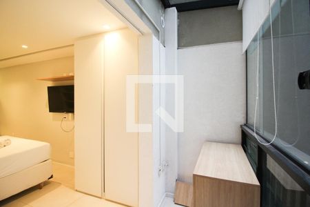 Varanda de kitnet/studio para alugar com 1 quarto, 27m² em Moema, São Paulo