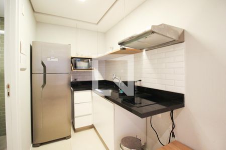 Cozinha de kitnet/studio para alugar com 1 quarto, 27m² em Moema, São Paulo