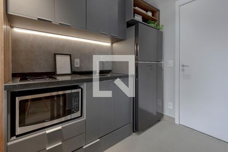 Cozinha de kitnet/studio para alugar com 1 quarto, 27m² em Jardim das Acacias, São Paulo