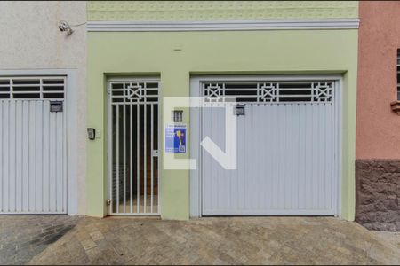 Casa à venda com 126m², 3 quartos e 1 vaga Casa à venda com 126m², 3 quartos e 1 vagaFachada