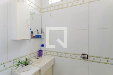 Casa à venda com 126m², 3 quartos e 1 vaga Casa à venda com 126m², 3 quartos e 1 vagaBanheiro 2