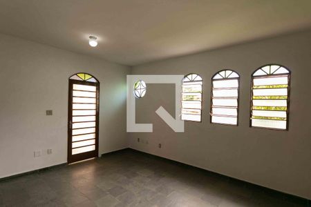 Sala de casa para alugar com 3 quartos, 181m² em Ouro Preto, Belo Horizonte