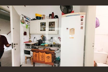 Cozinha de apartamento à venda com 1 quarto, 32m² em Centro, Campinas