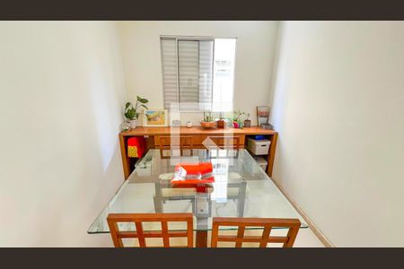 Sala de apartamento à venda com 3 quartos, 68m² em Sagrada Família, Belo Horizonte