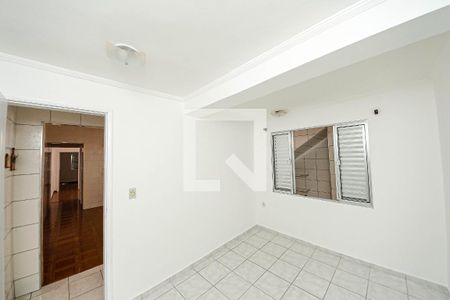 Quarto 2 de casa para alugar com 2 quartos, 96m² em Vila Califórnia, São Paulo