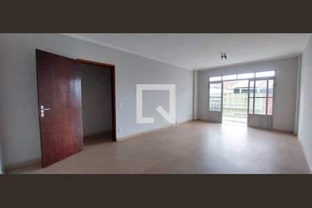 Sala de apartamento para alugar com 2 quartos, 100m² em Santa Terezinha, Santo André