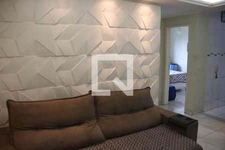 Sala de apartamento à venda com 2 quartos, 48m² em Califórnia, Belo Horizonte