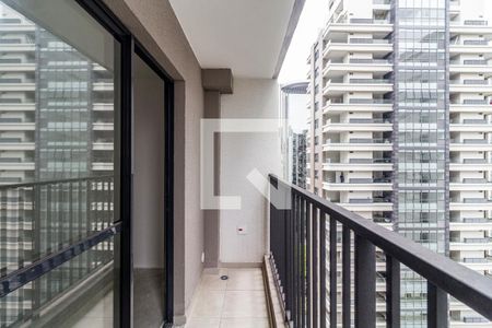 Varanda de kitnet/studio à venda com 1 quarto, 24m² em Pinheiros, São Paulo