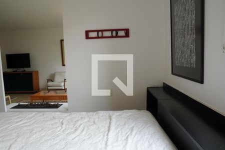 Suíte de apartamento à venda com 2 quartos, 95m² em Cerqueira César, São Paulo