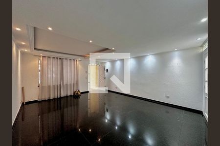 Sala de casa à venda com 3 quartos, 170m² em Jardim Aeroporto, São Paulo