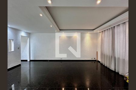 Sala de casa à venda com 3 quartos, 170m² em Jardim Aeroporto, São Paulo