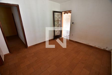 Casa à venda com 110m², 2 quartos e 2 vagasSala