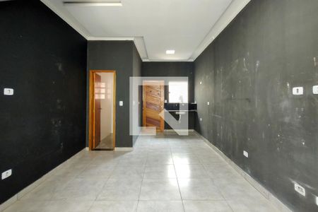 Sala de casa de condomínio para alugar com 2 quartos, 50m² em Vila Sonia, Praia Grande