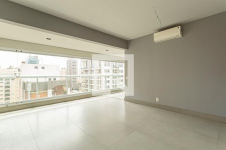 Sala de apartamento à venda com 2 quartos, 122m² em Indianópolis, São Paulo