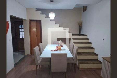 Casa à venda com 6 quartos, 230m² em Vila do Encontro, São Paulo