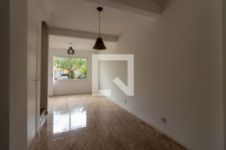 Sala de casa para alugar com 2 quartos, 67m² em Jardim Petropolis, Cotia