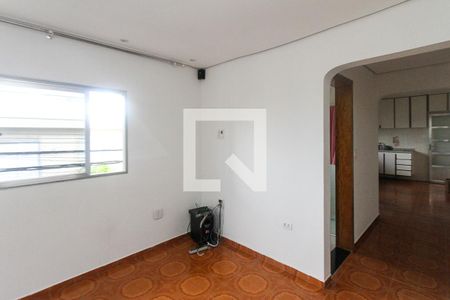 Sala de casa para alugar com 2 quartos, 200m² em Jardim Nice, São Paulo