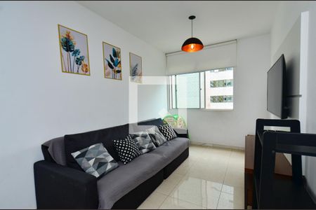 Sala 2 ambientes de apartamento para alugar com 2 quartos, 84m² em Savassi, Belo Horizonte