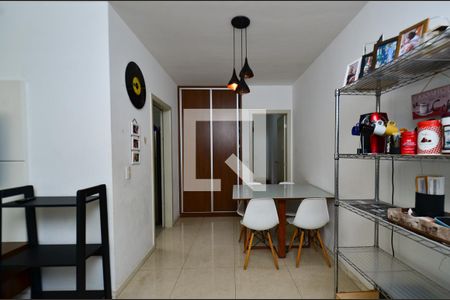 Sala 2 ambientes de apartamento para alugar com 2 quartos, 84m² em Savassi, Belo Horizonte