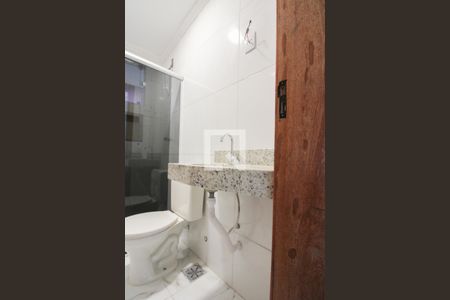 Banheiro da Suíte de apartamento para alugar com 2 quartos, 45m² em Castelo, Belo Horizonte