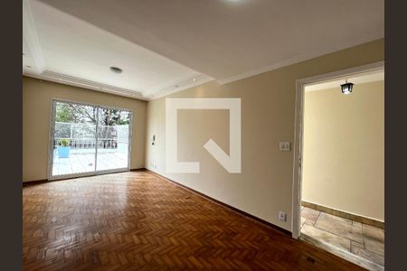 Sala de casa à venda com 5 quartos, 200m² em Campo Belo, São Paulo