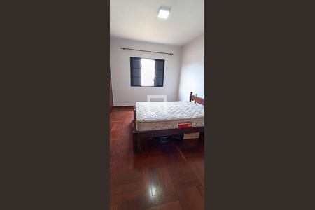 Suíte de casa à venda com 3 quartos, 250m² em Jardim Santa Terezinha, Taboão da Serra