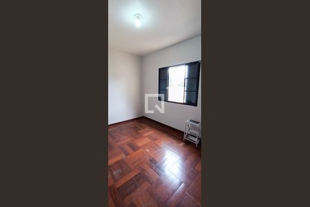 Quarto 2 de casa à venda com 3 quartos, 250m² em Jardim Santa Terezinha, Taboão da Serra