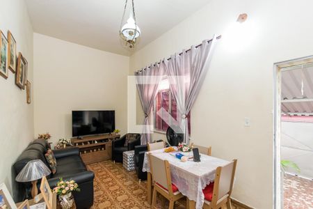 Sala de apartamento à venda com 2 quartos, 64m² em Olaria, Rio de Janeiro