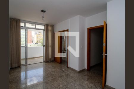 Sala de apartamento à venda com 3 quartos, 90m² em Grajaú, Belo Horizonte