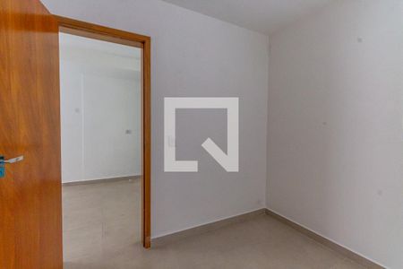 Quarto 2 de apartamento para alugar com 2 quartos, 38m² em Vila Esperança, São Paulo