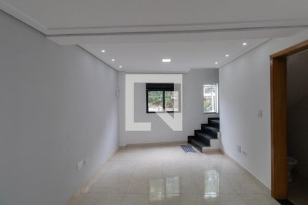 Sala e Cozinha  de casa para alugar com 2 quartos, 100m² em Vila Salete, São Paulo