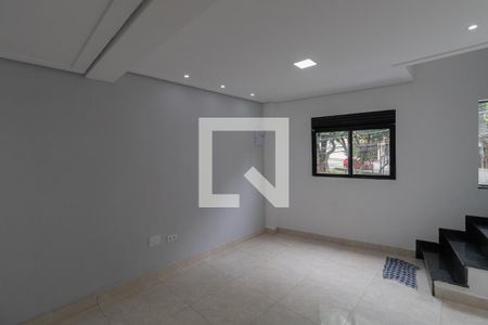 Sala e Cozinha  de casa para alugar com 2 quartos, 100m² em Vila Salete, São Paulo