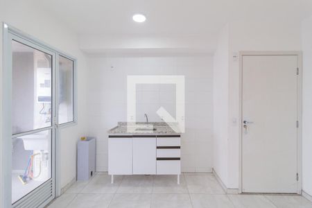 Sala e cozinha de apartamento para alugar com 2 quartos, 46m² em Jardim Copiuva, Carapicuíba