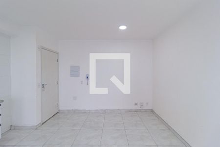 Sala e cozinha de apartamento para alugar com 2 quartos, 46m² em Jardim Copiuva, Carapicuíba