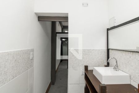 Banheiro de casa para alugar com 1 quarto, 42m² em Vila Nhocuné, São Paulo