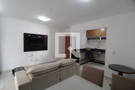 Sala de apartamento para alugar com 2 quartos, 60m² em Jardim Inconfidência, Uberlândia