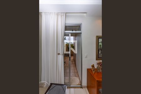 Sala de apartamento à venda com 3 quartos, 114m² em Monsenhor Messias, Belo Horizonte