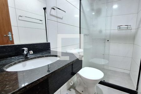 Banheiro de casa para alugar com 1 quarto, 45m² em Parque Equitativa, Duque de Caxias