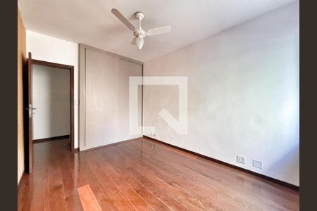 Quarto de apartamento à venda com 4 quartos, 180m² em Santo Antônio, Belo Horizonte