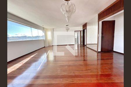 Sala de apartamento à venda com 4 quartos, 180m² em Santo Antônio, Belo Horizonte