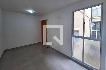 Sala de apartamento para alugar com 2 quartos, 42m² em Vila Lage, São Gonçalo