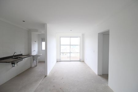 Sala / Cozinha/ Área de serviço  de apartamento para alugar com 2 quartos, 50m² em Vila Pita, São Paulo