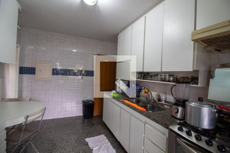 Cozinha de apartamento à venda com 3 quartos, 115m² em Vila Pirajussara, São Paulo