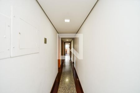 Corredor de apartamento à venda com 4 quartos, 257m² em Auxiliadora, Porto Alegre