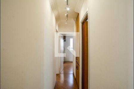 Corredor de apartamento para alugar com 3 quartos, 60m² em Parque Marajoara, Santo André