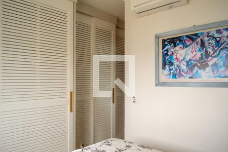 Quarto 1 de apartamento à venda com 2 quartos, 70m² em Santana, Porto Alegre