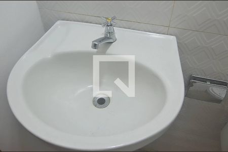 Lavabo de casa à venda com 2 quartos, 72m² em Mato Grande, Canoas