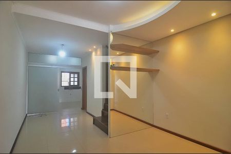 Sala de casa à venda com 2 quartos, 72m² em Mato Grande, Canoas