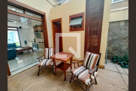 Casa à venda com 5 quartos, 261m² em São Francisco, Niterói